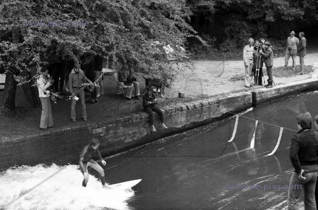 Искусственные волны: предыстория и первые установки