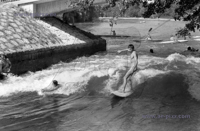 Искусственные волны: предыстория и первые установки