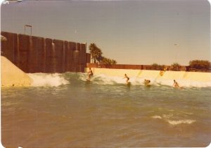 Искусственные волны: предыстория и первые установки